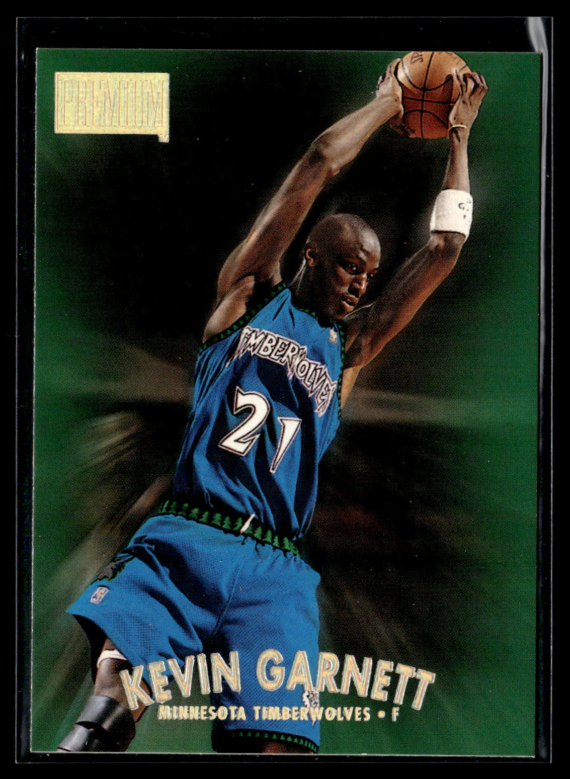 1997-98 SkyBox Premium #111 Kevin Garnett